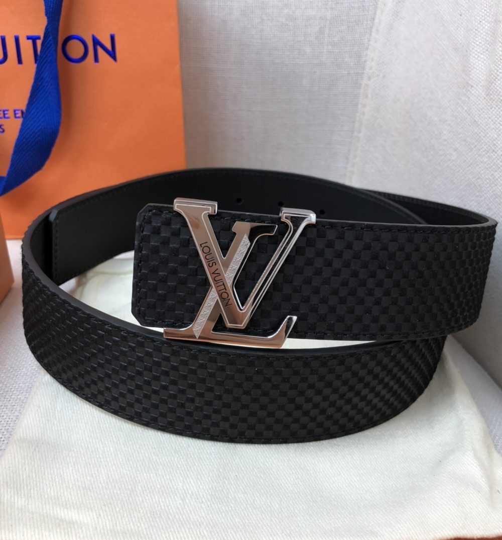 1:1 Replica Louis Vuitton Initiales LV Belt Damier Black With Silver Buckle LV Women Belt