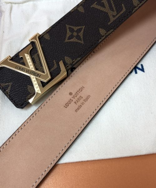 1:1 Replica Louis Vuitton Initiales LV Belt Monogram Canvas Gold Toned Hardware, LV Women Belt