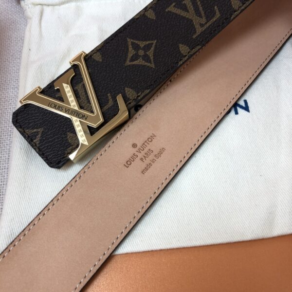 1:1 Replica Louis Vuitton Initiales LV Belt Monogram Canvas Gold Toned Hardware, LV Women Belt