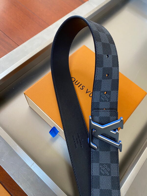1:1 Replica Louis Vuitton Initiales Reversible LV Belt Damier Graphite with Black Toned Hardware LV Women Belt