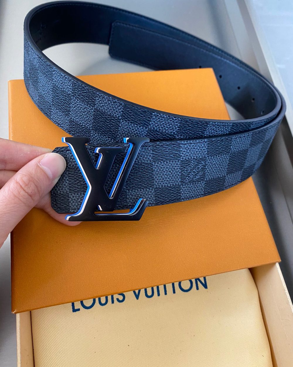 1:1 Replica Louis Vuitton Initiales Reversible LV Belt Damier Graphite with Black Toned Hardware LV Women Belt
