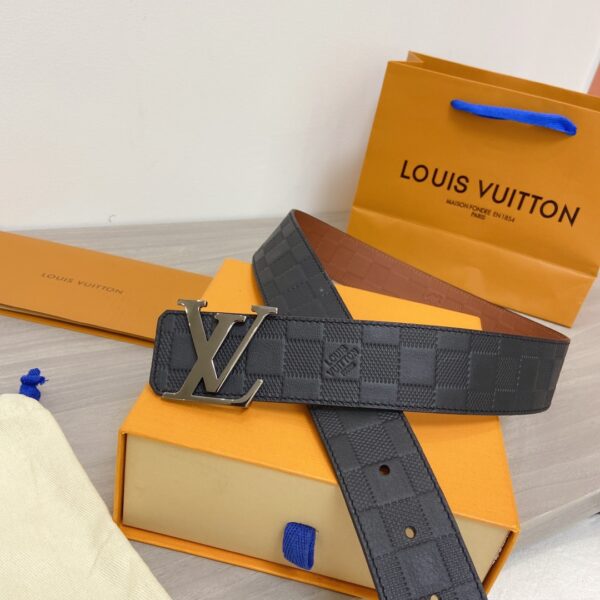 1:1 Replica Louis Vuitton Initiales Reversible LV Belt in Damier Embossed with Silver Hardware LV Women Belt LV