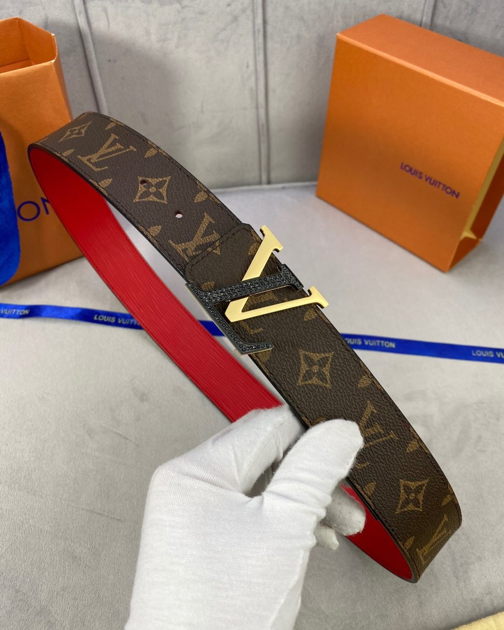 1:1 Replica Louis Vuitton Initiales Reversible LV Belt Monogram Canvas with Black/Gold Toned Hardware LV Women Belt