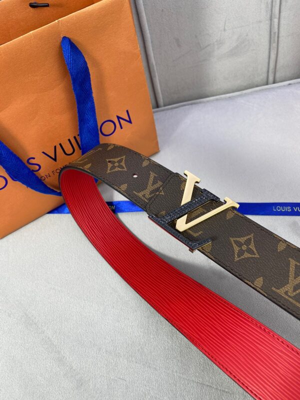 1:1 Replica Louis Vuitton Initiales Reversible LV Belt Monogram Canvas with Black/Gold Toned Hardware LV Women Belt