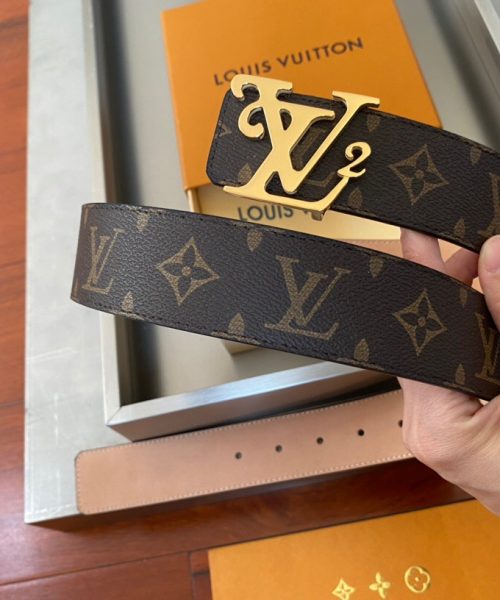 1:1 Replica Louis Vuitton Initiales Reversible LV Belt Monogram Canvas with Gold Toned Hardware LV Women Belt