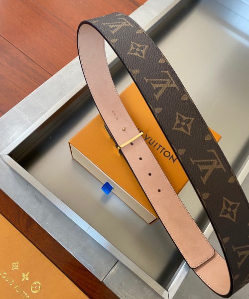1:1 Replica Louis Vuitton Initiales Reversible LV Belt Monogram Canvas with Gold Toned Hardware LV Women Belt