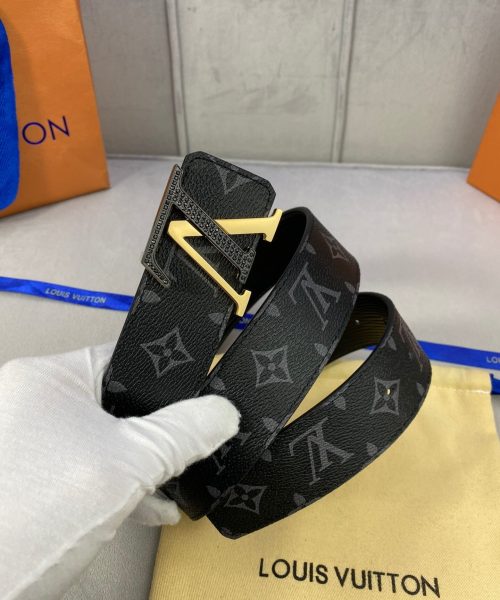 1:1 Replica Louis Vuitton Initiales Reversible LV Belt Monogram Eclipse with Black/Gold Toned Hardware LV Women Belt