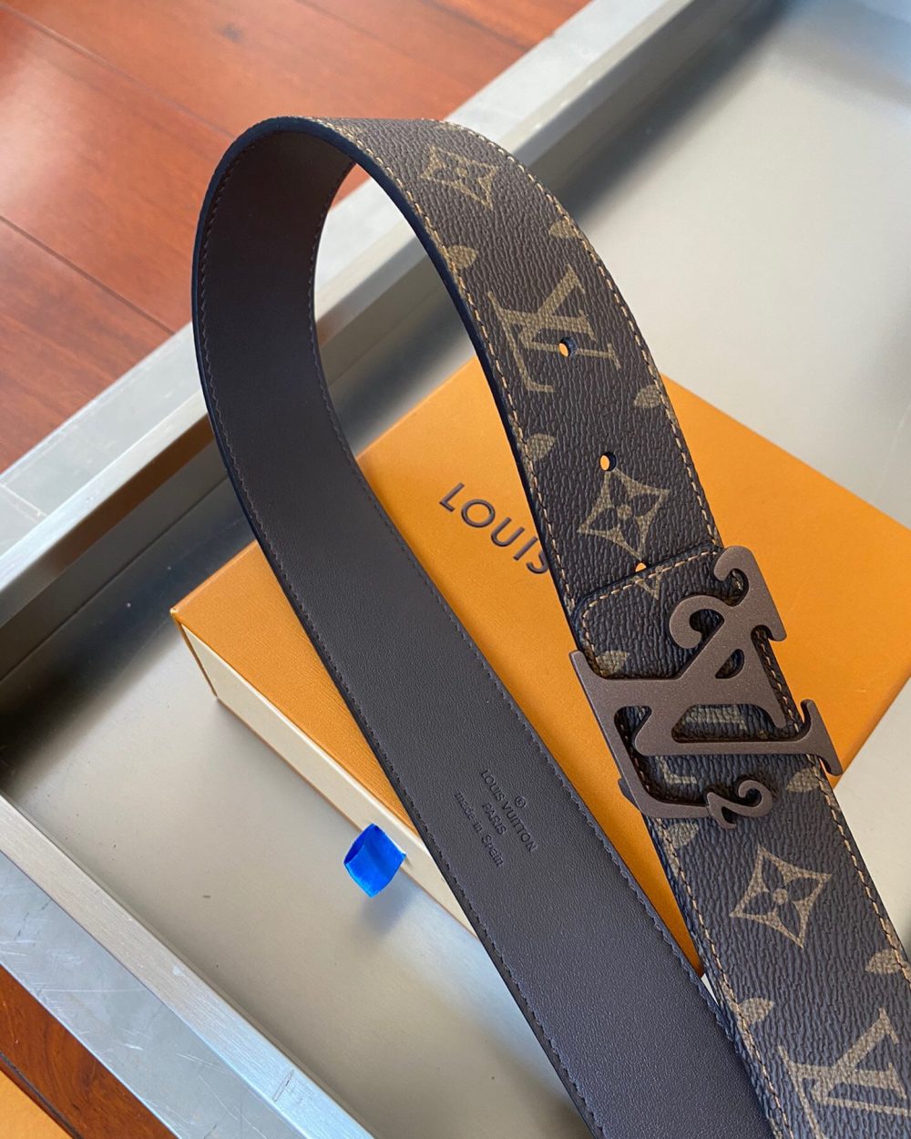 1:1 Replica Louis Vuitton Initiales Reversible LV Belt Monogram with Brown Toned Hardware LV Women Belt