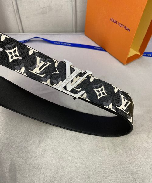 1:1 Replica Louis Vuitton Initiales Reversible LV Belt Monogram with Silver Toned Hardware LV Women Belt