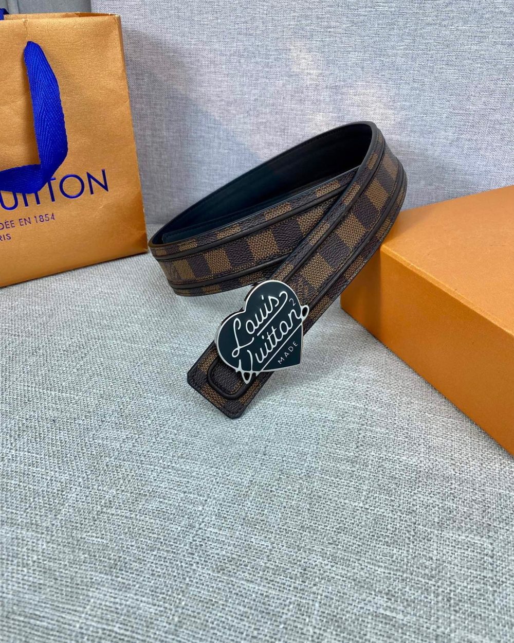 1:1 Replica Louis Vuitton Initiales Reversible LV Belt Monogram with Silver Toned Hardware LV Women Belt