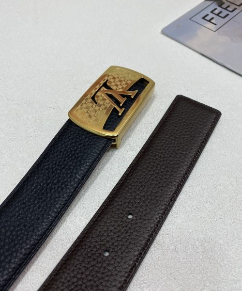 1:1 Replica Louis Vuitton Initiales Reversible LV Belt with Gold Toned Hardware LV Women Belt