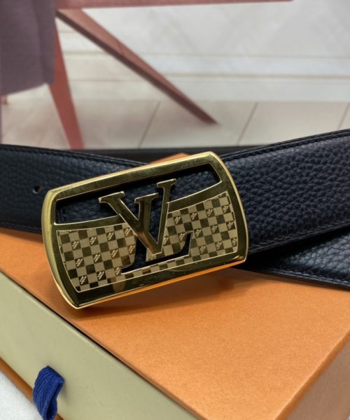 1:1 Replica Louis Vuitton Initiales Reversible LV Belt with Gold Toned Hardware LV Women Belt