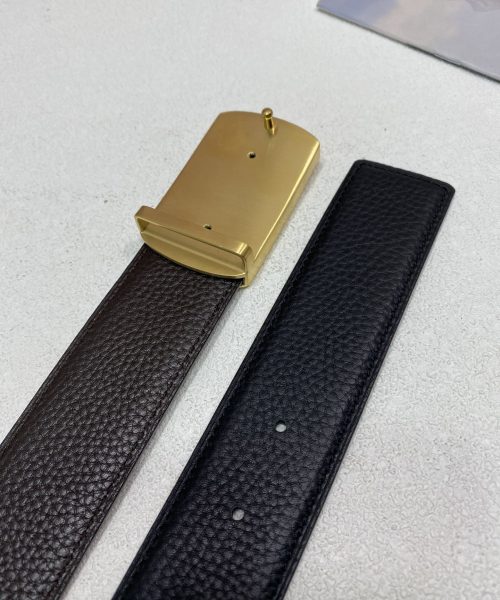 1:1 Replica Louis Vuitton Initiales Reversible LV Belt with Gold Toned Hardware LV Women Belt