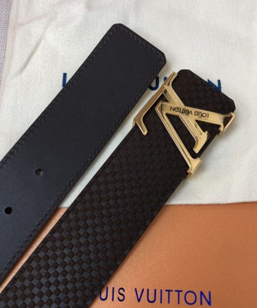 1:1 Replica Louis Vuitton Initiales Reversible LV Belt with Gold Toned Hardware LV Women Belt