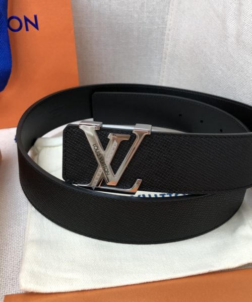 1:1 Replica Louis Vuitton Initiales Reversible LV Belt with Silver Hardware LV Women Belt LV