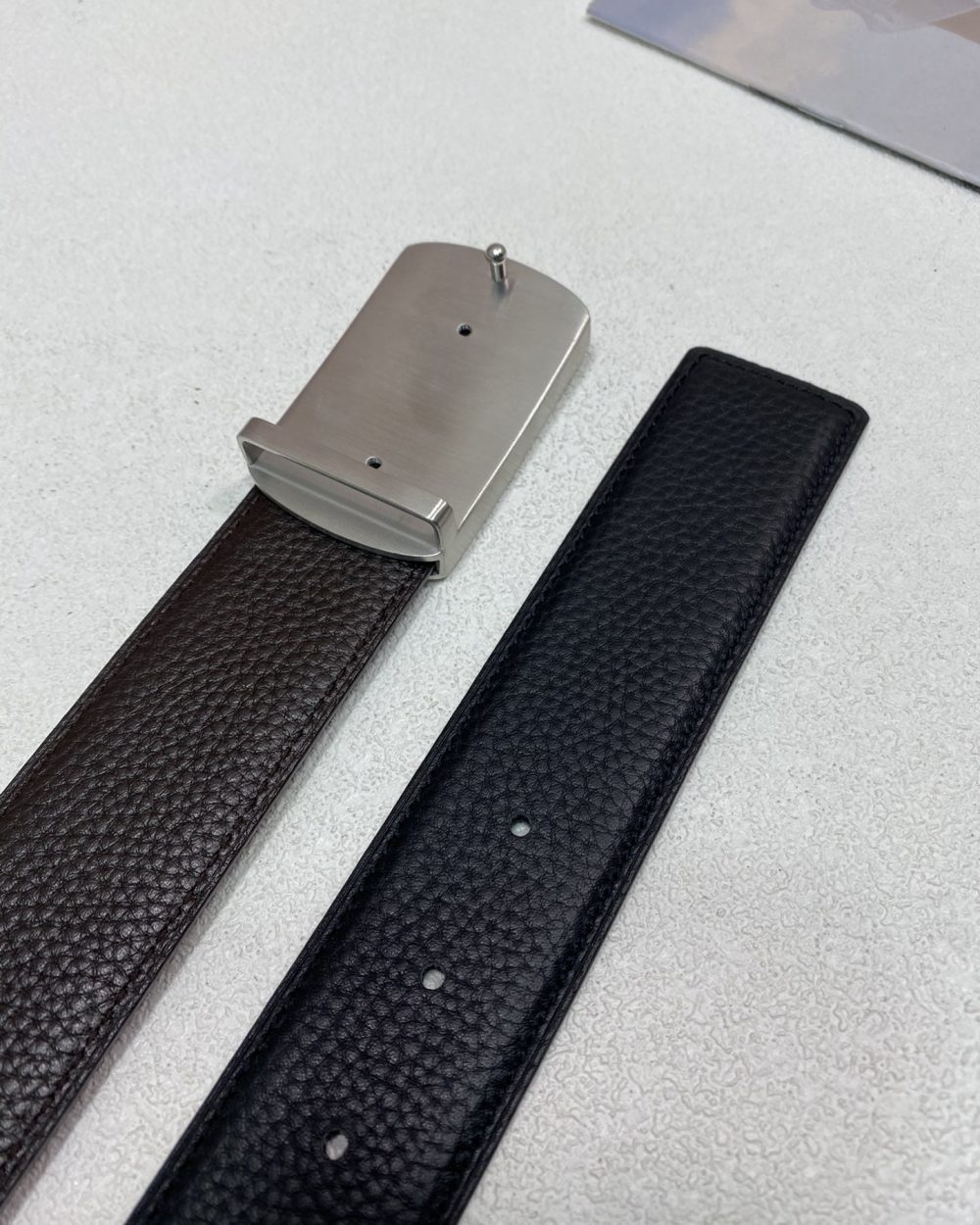 1:1 Replica Louis Vuitton Initiales Reversible LV Belt with Silver Toned Hardware LV Women Belt