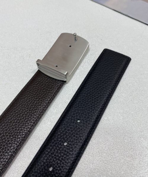 1:1 Replica Louis Vuitton Initiales Reversible LV Belt with Silver Toned Hardware LV Women Belt