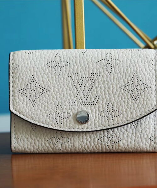 Louis Vuitton Iris Compact Wallet Mahina White For Women, Women's Wallets 4.2in/12cm LV