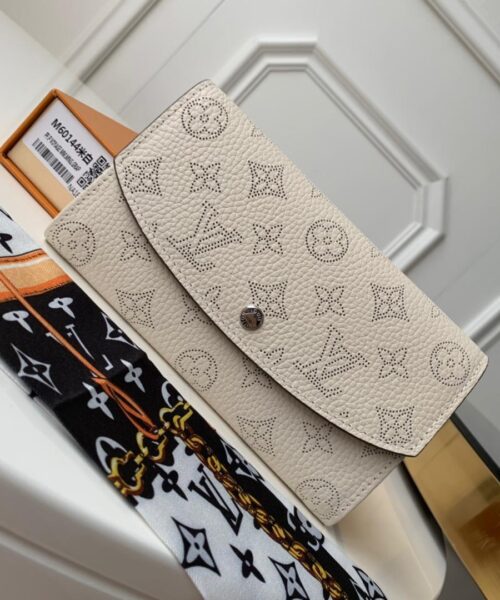 Louis Vuitton Iris Wallet Monogram Canvas Greige For Women, Women's Wallet 19cm LV M60144