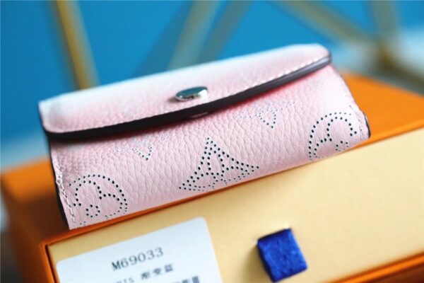 Louis Vuitton Iris XS Wallet Mahina Light Pink For Women, Women's Wallets 3.9in/9.8cm LV