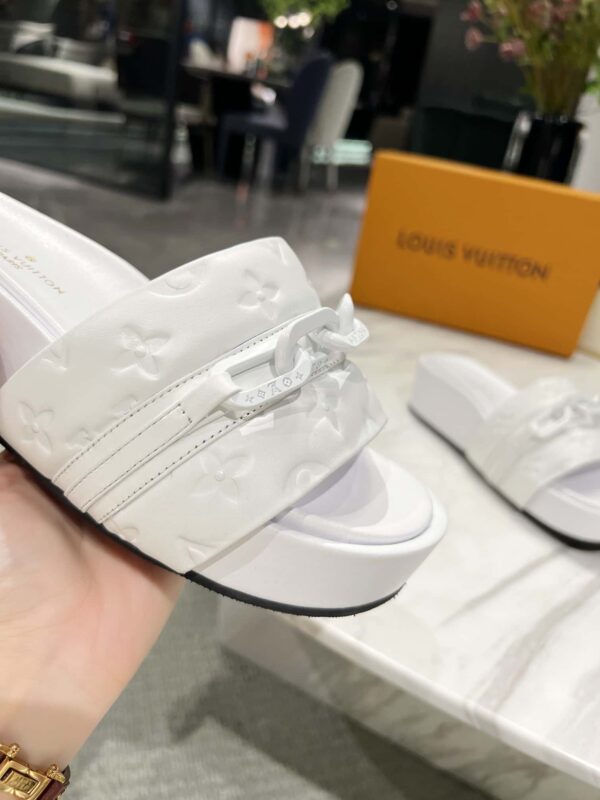 Louis Vuitton Jumbo Flatform Mule White For Women LV