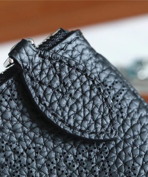 1:1 Replica Louis Vuitton Key Pouch Mahina Black For Women, Women's Wallets 5.1in/13cm LV