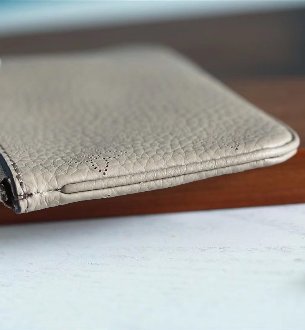 1:1 Replica Louis Vuitton Key Pouch Mahina Grey For Women, Women's Wallets 5.1in/13cm LV