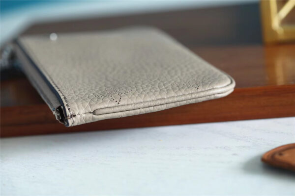 Louis Vuitton Key Pouch Mahina Grey For Women, Women's Wallets 5.1in/13cm LV
