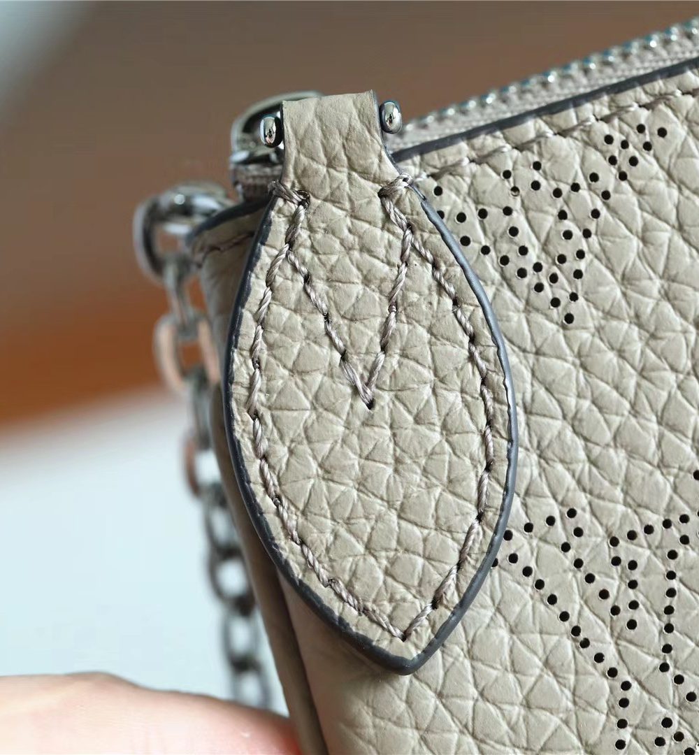 1:1 Replica Louis Vuitton Key Pouch Mahina Grey For Women, Women's Wallets 5.1in/13cm LV