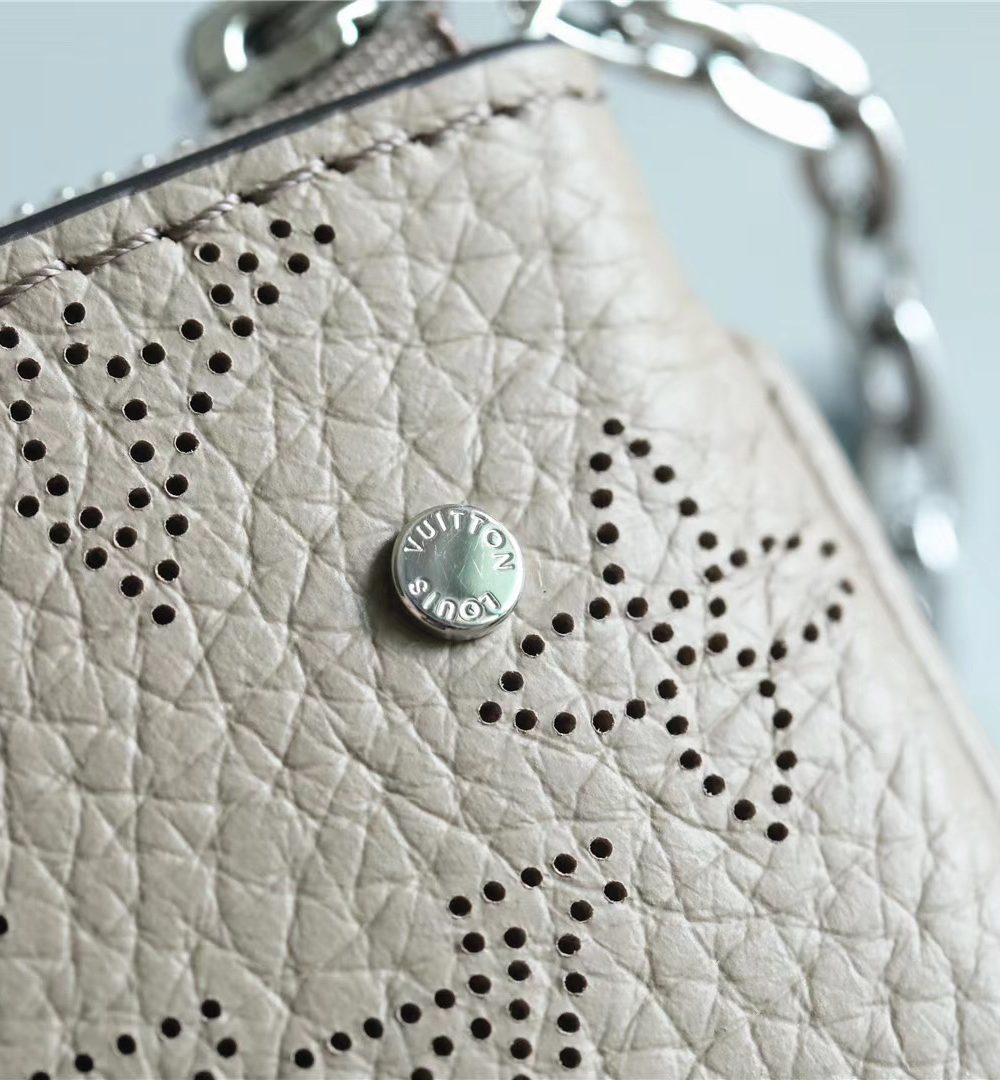 1:1 Replica Louis Vuitton Key Pouch Mahina Grey For Women, Women's Wallets 5.1in/13cm LV