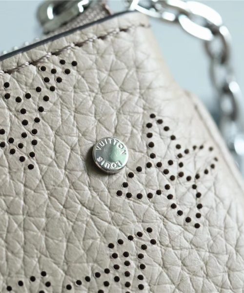 1:1 Replica Louis Vuitton Key Pouch Mahina Grey For Women, Women's Wallets 5.1in/13cm LV