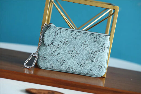 Louis Vuitton Key Pouch Mahina Light Blue For Women, Women's Wallets 5.1in/13cm LV