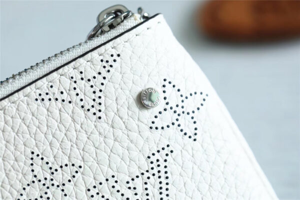 Louis Vuitton Key Pouch Mahina White For Women, Women's Wallets 5.1in/13cm LV