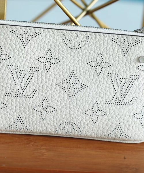 1:1 Replica Louis Vuitton Key Pouch Mahina White For Women, Women's Wallets 5.1in/13cm LV