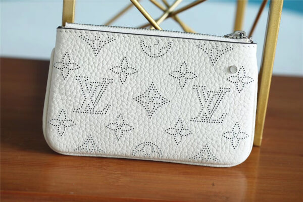 Louis Vuitton Key Pouch Mahina White For Women, Women's Wallets 5.1in/13cm LV