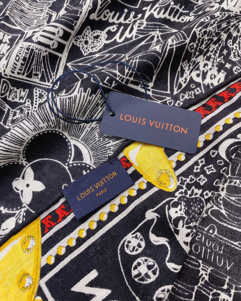 Louis Vuitton Louis in a Comic Shawl Black 117cm/46in M76958