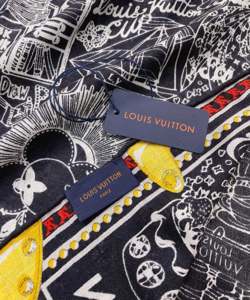 Louis Vuitton Louis in a Comic Shawl Black 117cm/46in M76958