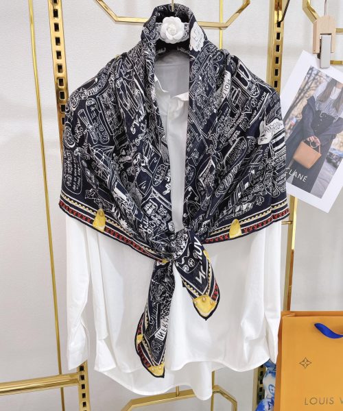 Louis Vuitton Louis in a Comic Shawl Black 117cm/46in M76958