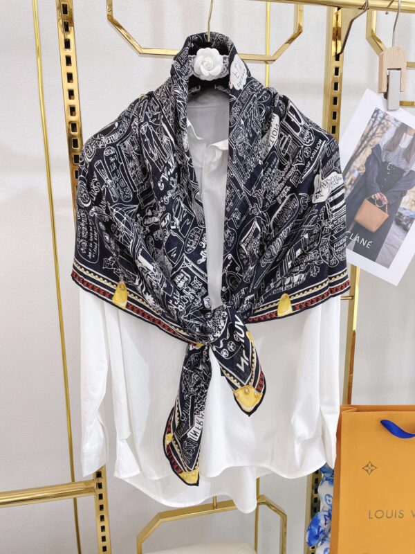 Louis Vuitton Louis in a Comic Shawl Black 117cm/46in M76958
