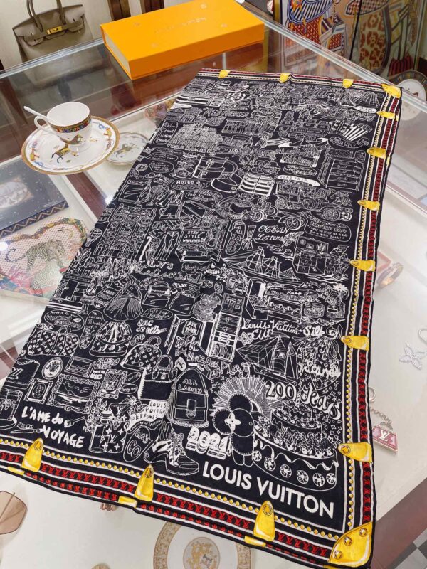 Louis Vuitton Louis in a Comic Shawl Black 117cm/46in M76958