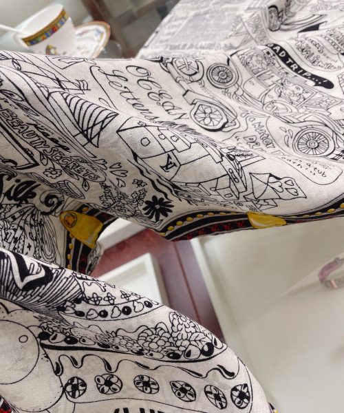 Louis Vuitton Louis in a Comic Shawl White 117cm/46in