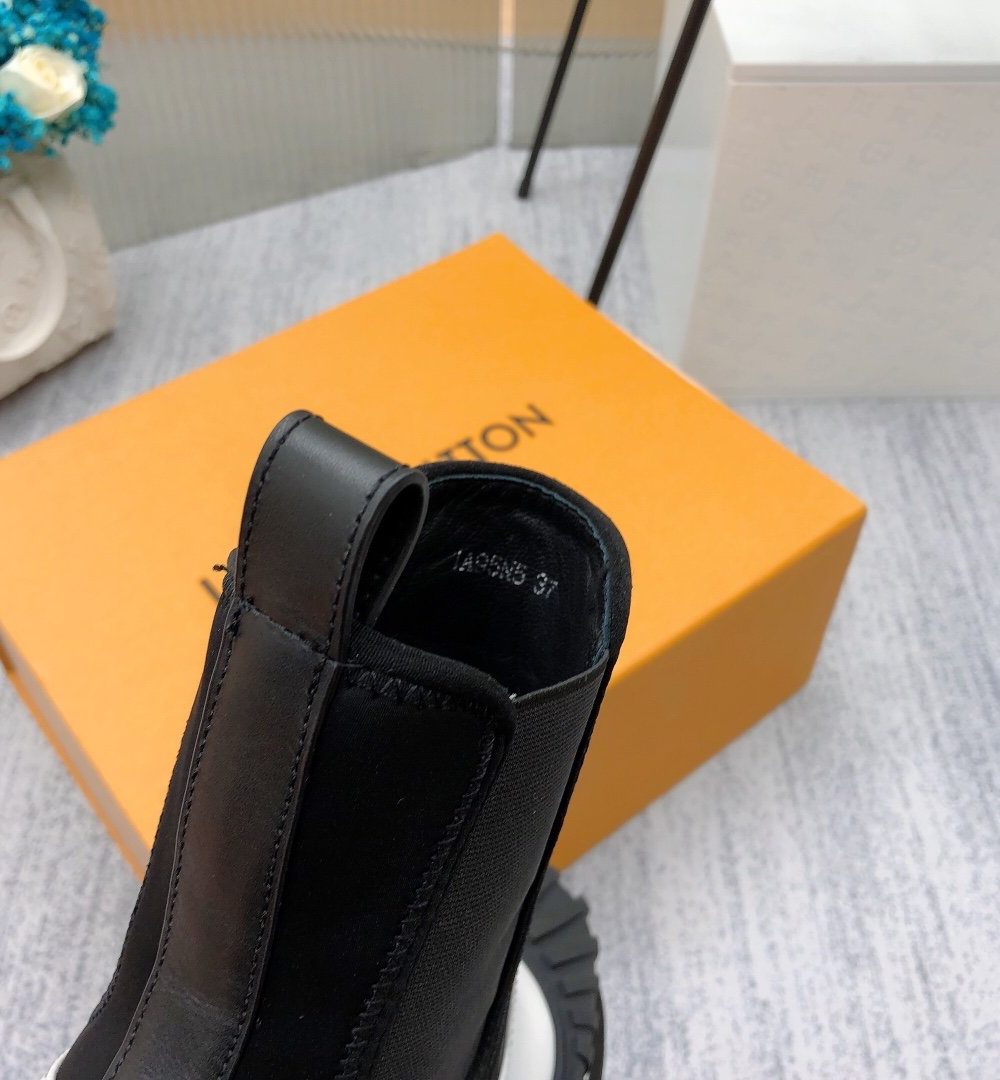 Louis Vuitton LV Beaubourg Ankle Boot Neoprene Black/White For Women LV 1A9GYE