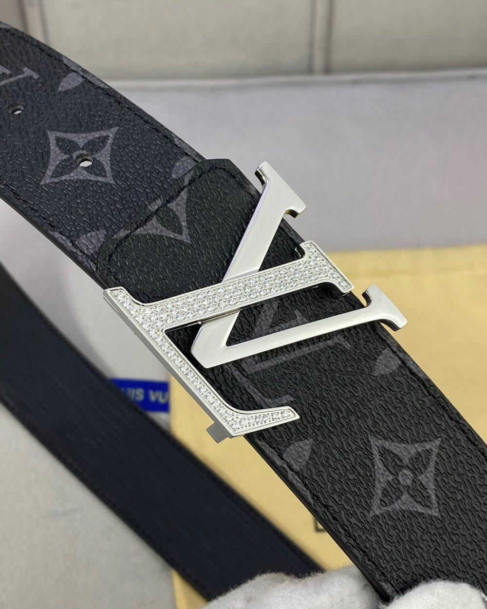 1:1 Replica Louis Vuitton LV Diamond Reversible Belt Monogram Eclipse, LV Women Belt M0366V