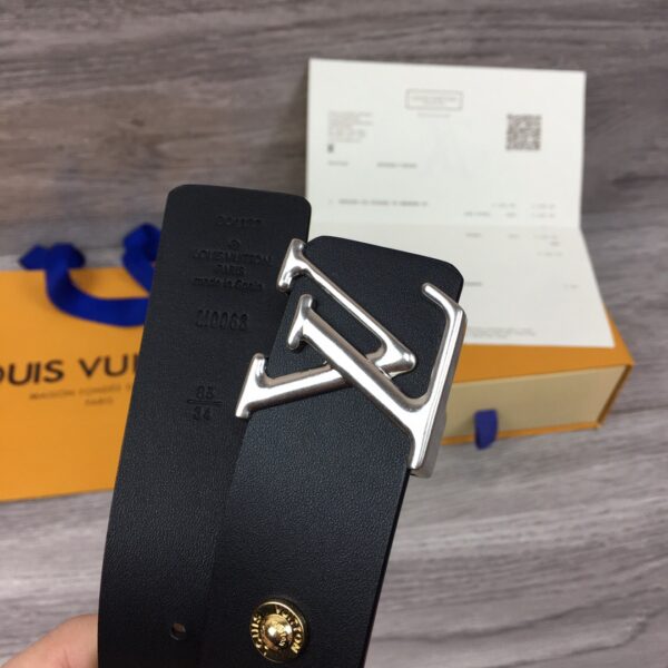1:1 Replica Louis Vuitton LV Iconic Reversible Belt Silver Toned Hardware LV Women Belt