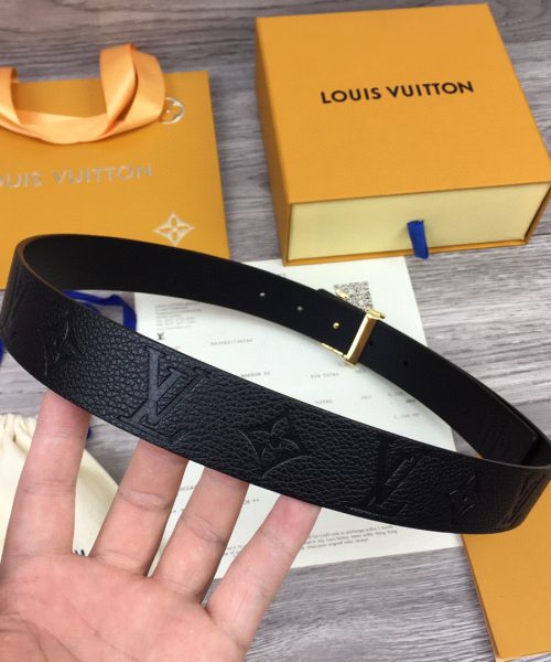1:1 Replica Louis Vuitton LV Iconic Reversible Belt Taurillon Monogram Gold Toned Hardware LV Women Belt