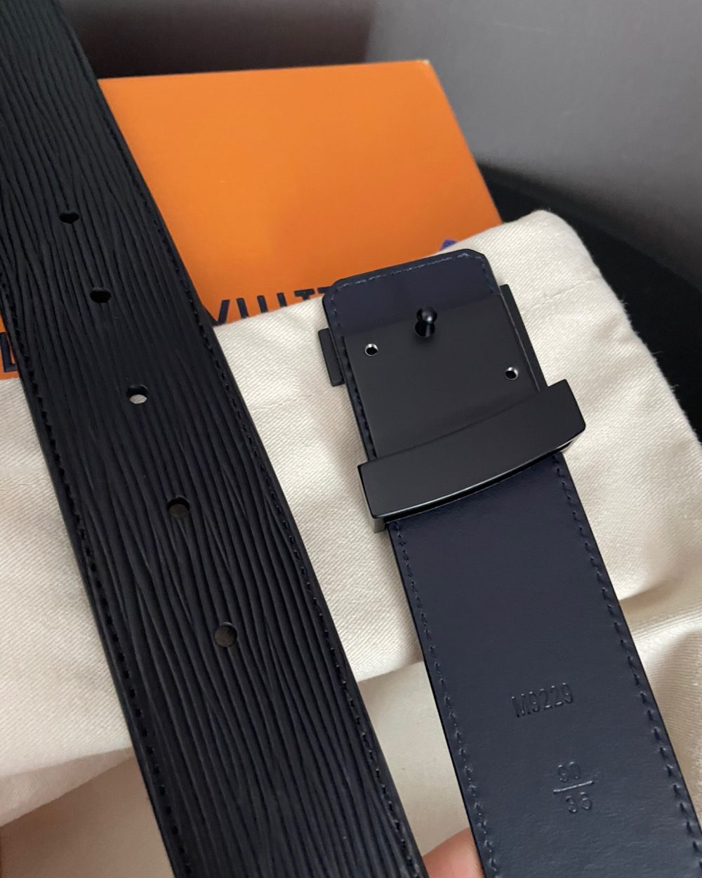 1:1 Replica Louis Vuitton LV Initiales Epi Black, LV Women Belt M9229S