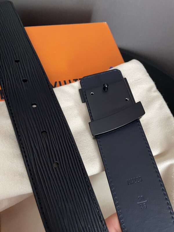 1:1 Replica Louis Vuitton LV Initiales Epi Black, LV Women Belt M9229S