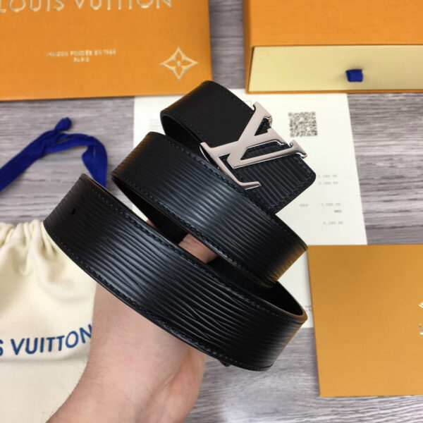 1:1 Replica Louis Vuitton LV Initiales Reversible Belt Epi, LV Women Belt M0324S