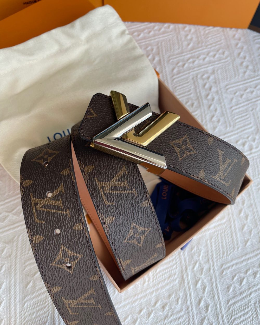 1:1 Replica Louis Vuitton LV Twist Monogram Canvas, LV Women Belt