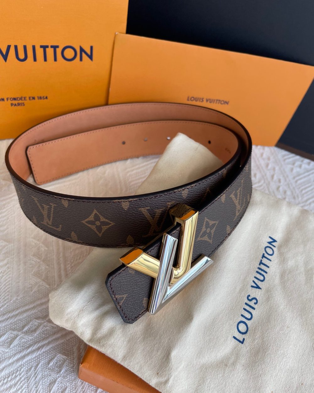1:1 Replica Louis Vuitton LV Twist Monogram Canvas, LV Women Belt